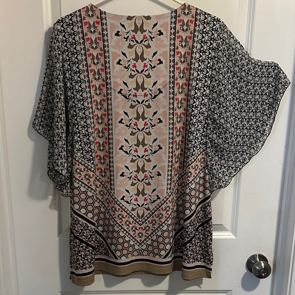 JM Collection Black and Cream Floral Blouse - Picture 5 of 5